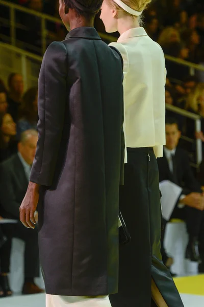 Look 97
